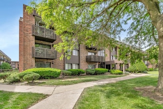 1422 Woodbridge Rd Unit 2E, Joliet, IL 60436