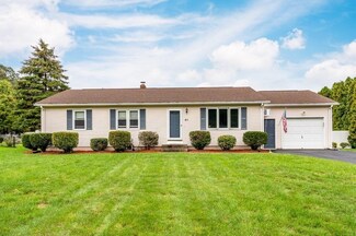 67 Plain St, Easthampton, MA 01027