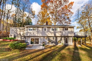 17 Putters Rd, Succasunna, NJ 07876