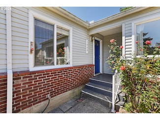 7668 SE Ogden St, Portland, OR 97206