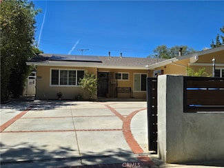 23395 Schoolcraft St, West Hills, CA 91307