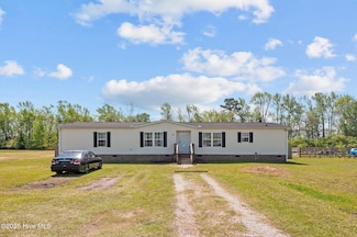 1953 N Carolina 102, Chocowinity, NC 27817