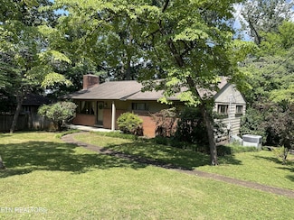 108 Hickory Dr, Maryville, TN 37804