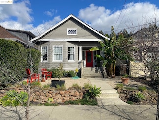 6104 Hillegass Ave, Oakland, CA 94618