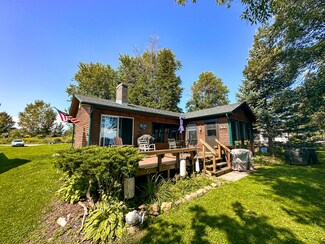 6 Cooper Dr, Plattsburgh, NY 12901
