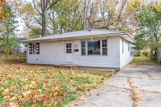 1048 N Dennis Ave, Decatur, IL 62522