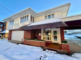 207 Beauty St, Spencer, WV 25276