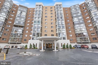 15107 Interlachen Dr Unit 822, Silver Spring, MD 20906