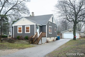 807 136th Ave, Holland, MI 49424