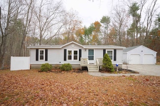 5 Langs Ln, Newmarket, NH 03857