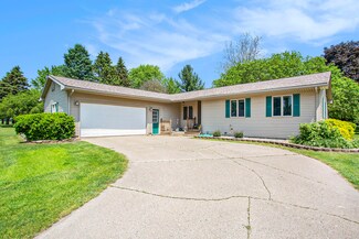 2280 Westover Dr, Ionia, MI 48846