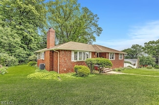 42 Cecilia Dr, Wayne, NJ 07470