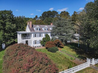 68 Mccampbell Rd, Holmdel, NJ 07733