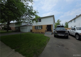 50 Strasbourg Dr Unit Upper, Buffalo, NY 14227