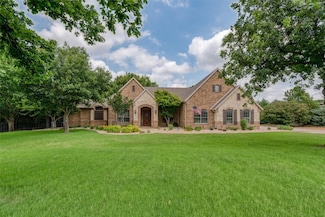 136 Whispering Winds Dr, Gunter, TX 75058