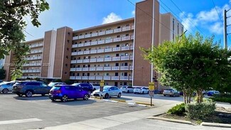 301 NE 14th Ave Unit 206, Hallandale Beach, FL 33009