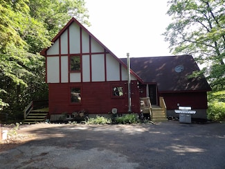 18 Henry Dr, Effingham, NH 03882