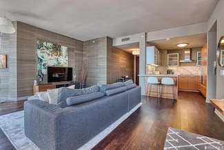 301 Mission St Unit 45F, San Francisco, CA 94105