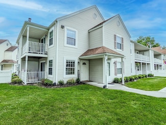 15 Fairview Cir, Middle Island, NY 11953