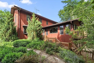 N8060 Whitetail Rd, Burnett, WI 53922