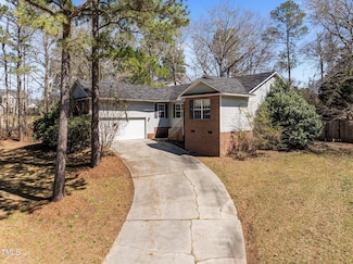 201 Wilshire Ln, Raeford, NC 28376