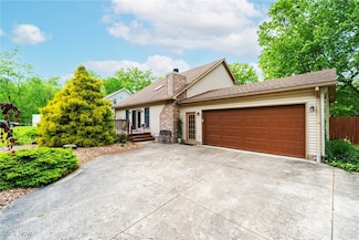 17466 Idylwild Ave, Lake Milton, OH 44429