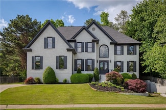 818 Forest Path Ln, Alpharetta, GA 30022