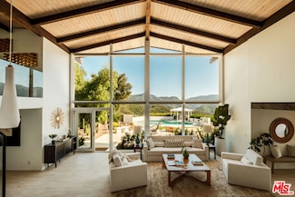 26094 Mulholland Hwy, Calabasas, CA 91302