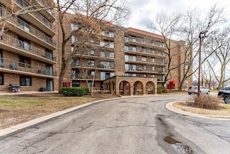 111 S Baybrook Dr Unit 206, Palatine, IL 60074