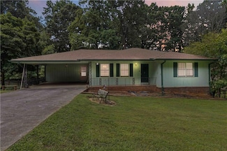 2936 Castle Dr, Lawrenceville, GA 30044