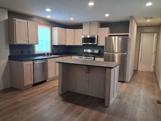 328 W 53rd St Unit 17, Anderson, IN 46013