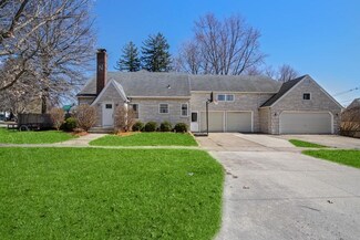 520 Elm St, Wilton, IA 52778
