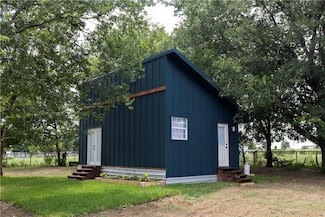 1014 Private Road 4041, Dime Box, TX 77853