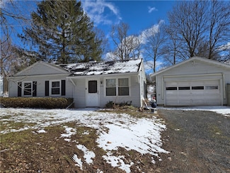 1688 Maple Ave, Palmyra, NY 14522
