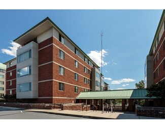 183 Oak St Unit 105, Newton Upper Falls, MA 02464