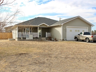 1804 Walnut St, Ellis, KS 67637