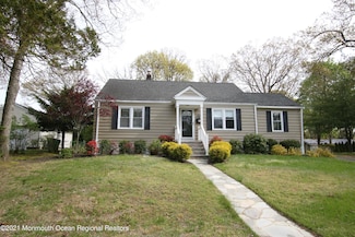 269 Jerome Ave, Oakhurst, NJ 07755