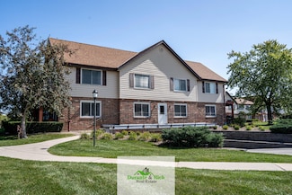 10640 N Ivy Ct, Mequon, WI 53092