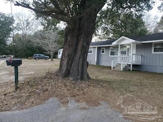 4128 Plant Ave, Milton, FL 32571