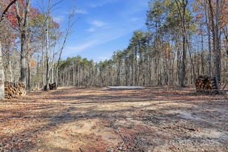 2201 Old Mountain Rd, Hiddenite, NC 28636