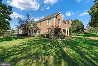 995 Wetherburn Dr, York, PA 17404