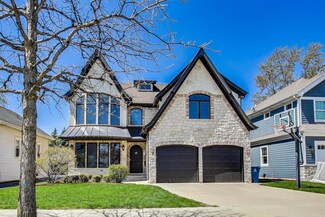 652 S Swain Ave, Elmhurst, IL 60126