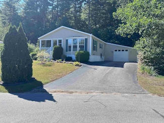 132 Eagle Dr, Rochester, NH 03868