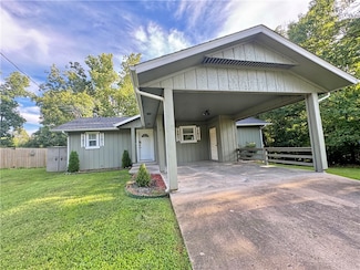 5 Dunholme Dr, Bella Vista, AR 72714