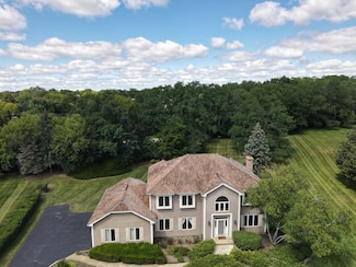 25410 N Cayuga Trail, Lake Barrington, IL 60010