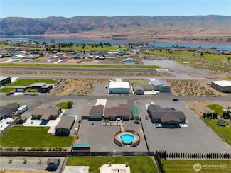 410 Airport Way SW, Desert Aire, WA 99349