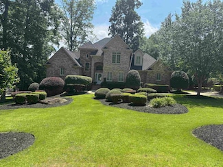 688 Mosswood Ln, Spartanburg, SC 29301
