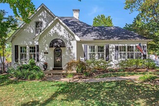 995 Kirkham Ave, Saint Louis, MO 63122