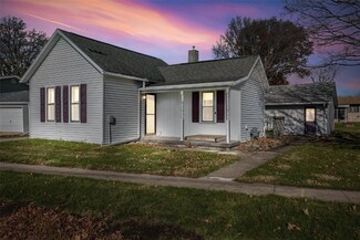 302 E Tuttle St, Norway, IA 52318