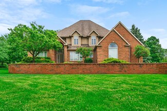 10801 Nutmeg Meadows Dr, Plymouth, IN 46563